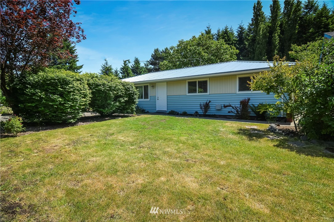 8915 178th Avenue Southwest Rochester, WA 98579 - Photo 2 of 22