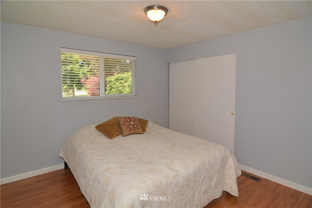 8915 178th Avenue Southwest Rochester, WA 98579 - Photo 7 of 22