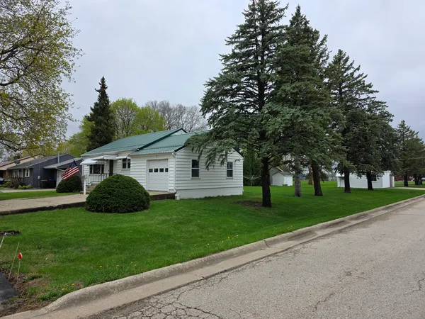 $119,900 | 60 Grove Street, Prophetstown, IL 61277