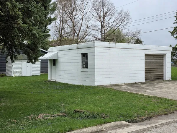 $119,900 | 60 Grove Street, Prophetstown, IL 61277