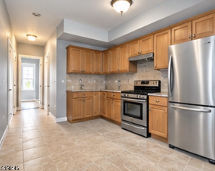 142 Ripley Place, Unit 3 Elizabeth Port, NJ 07206 - Photo 17 of 21 Gallery Image 17