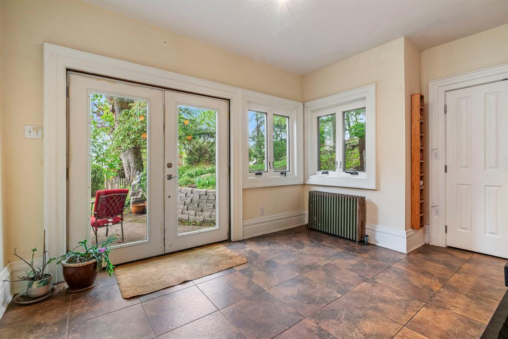 2738 Mt Royal Road Pittsburgh, PA 15217 - Photo 18 of 37 Gallery Image 18