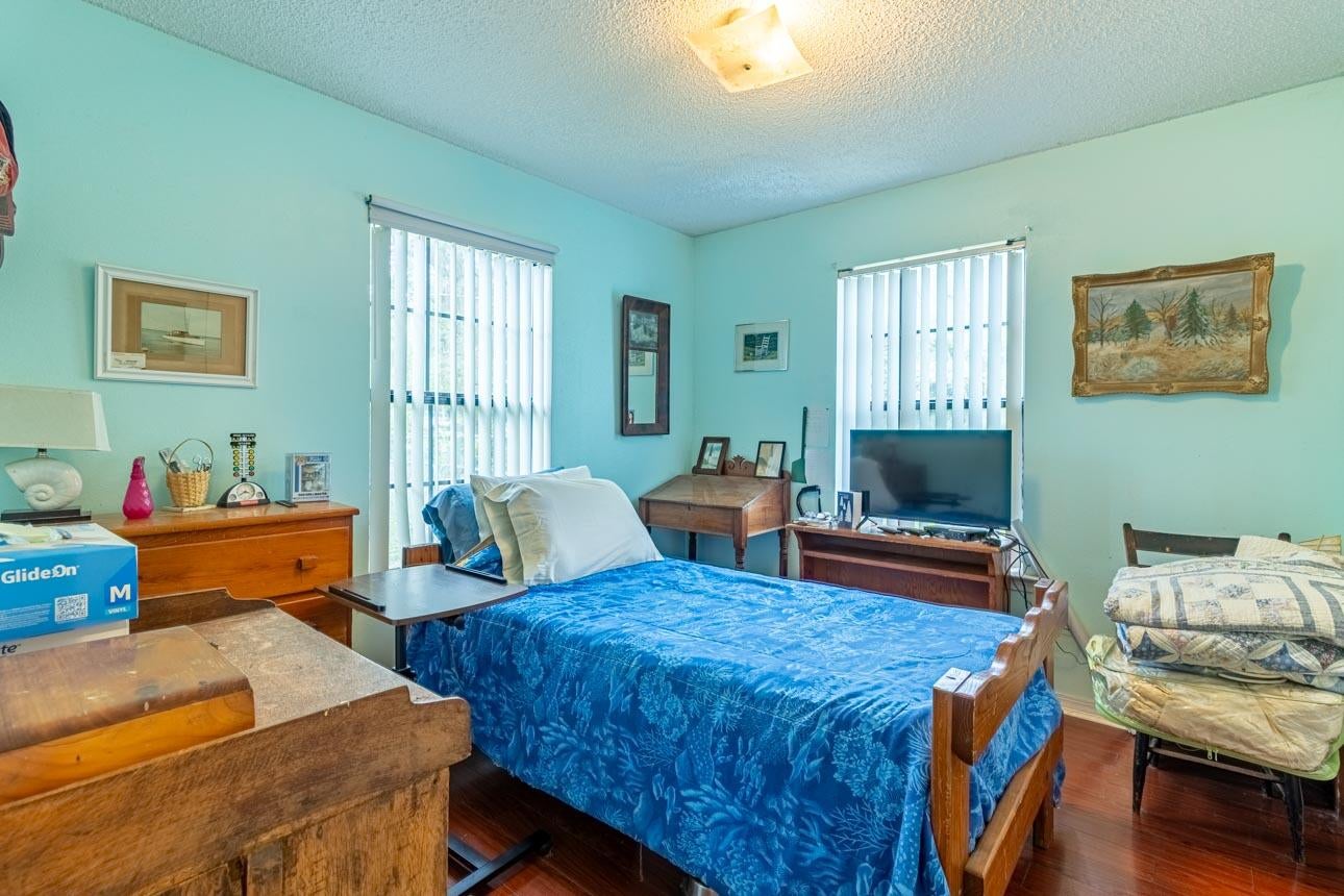 3075 Holley Point Road Navarre, FL 32566 - Photo 10 of 24 Gallery Image 10