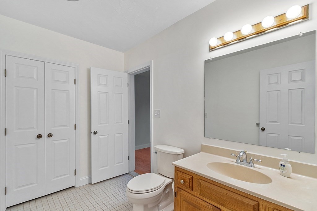 608 Ridgefield Circle, Unit A Clinton, MA 01510 - Photo 13 of 34 Gallery Image 13