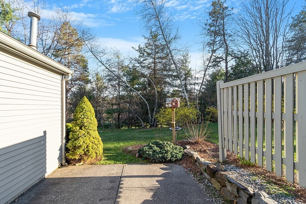 608 Ridgefield Circle, Unit A Clinton, MA 01510 - Photo 24 of 34 Gallery Image 24