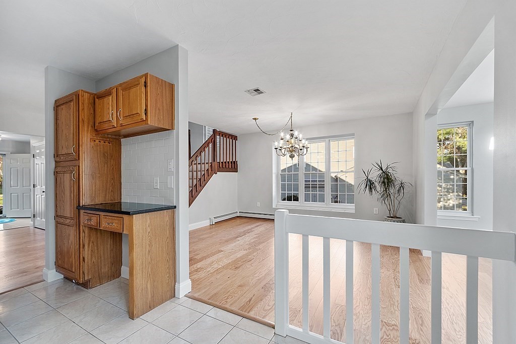 608 Ridgefield Circle, Unit A Clinton, MA 01510 - Photo 5 of 34 Gallery Image 5