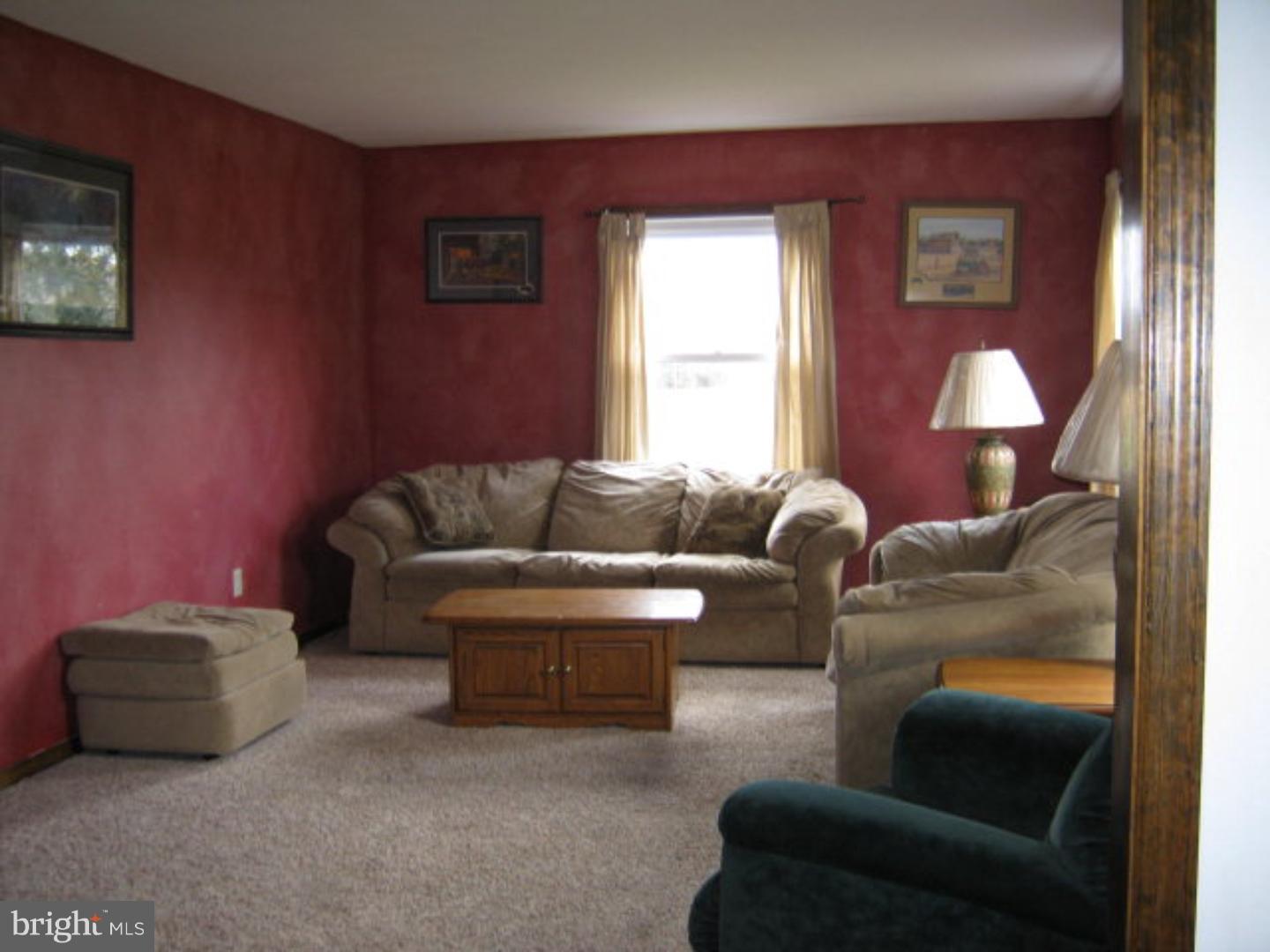 973 Valley Road Tamaqua, PA 18252 - Photo 8 of 9 Living Room