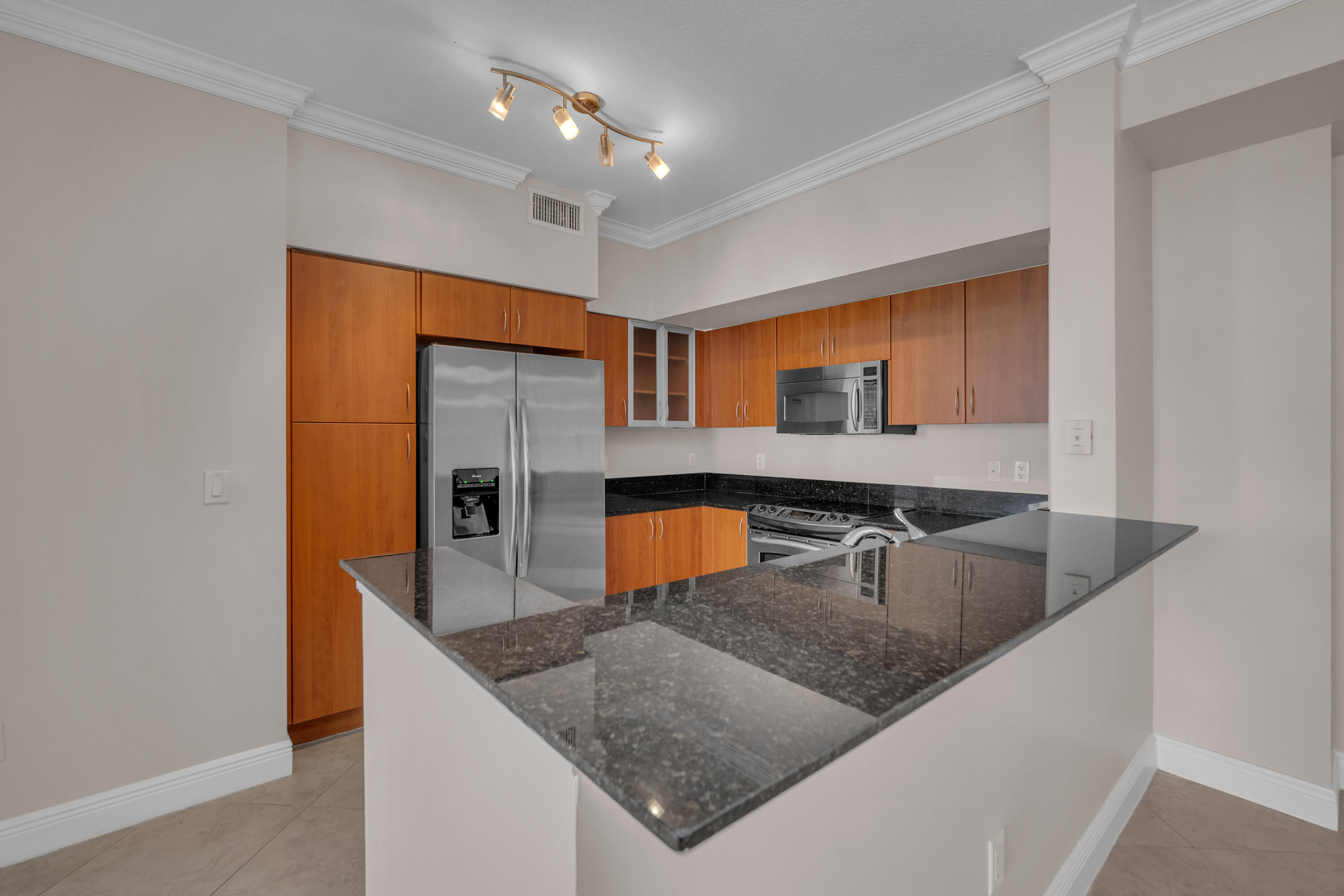 233 South Federal Highway, Unit 603 Boca Raton, FL 33432 - Photo 6 of 18 DSC_4241