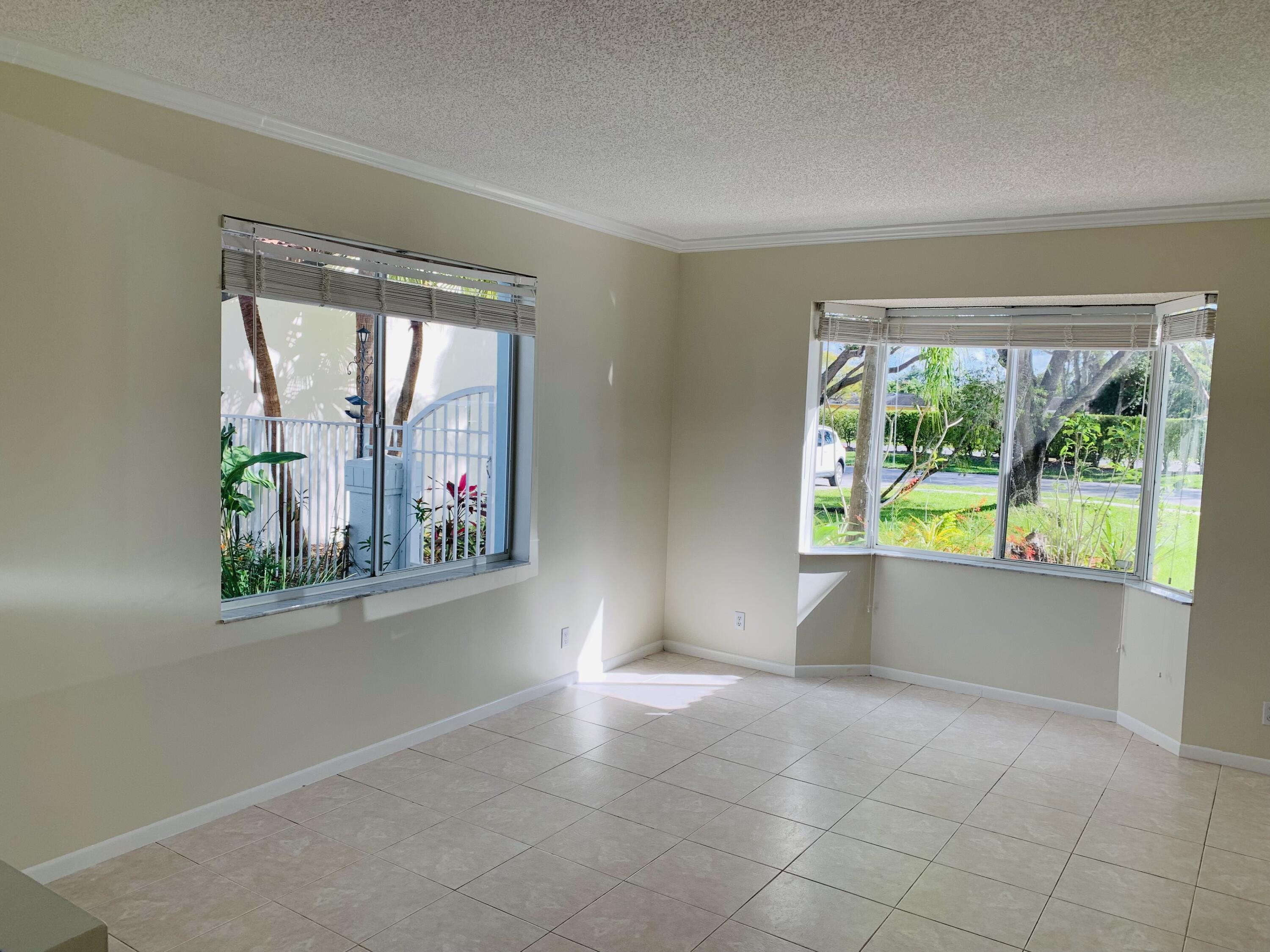 10837 Palm Spring Drive Boca Raton, FL 33428 - Photo 4 of 21 IMG-3774