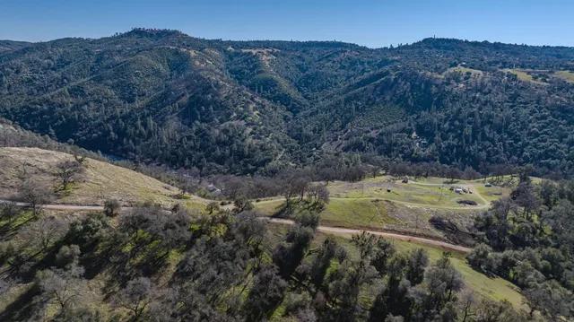 $665,000 | 7606 South 49th Highway, Jackson, CA 95642