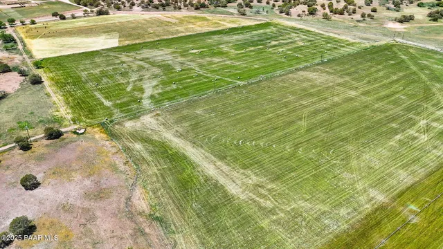 a view of a yard with an outdoor space
