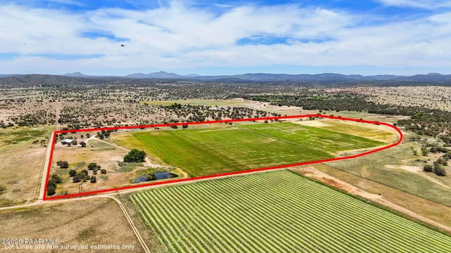 a view of a tennis court