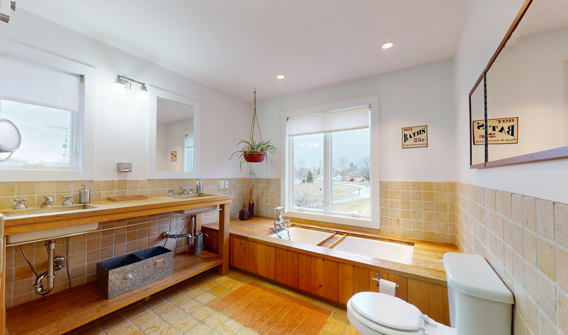 118 Pima Lane Loda, IL 60948 - Photo 24 of 50 a large bathroom with a large tub and sink