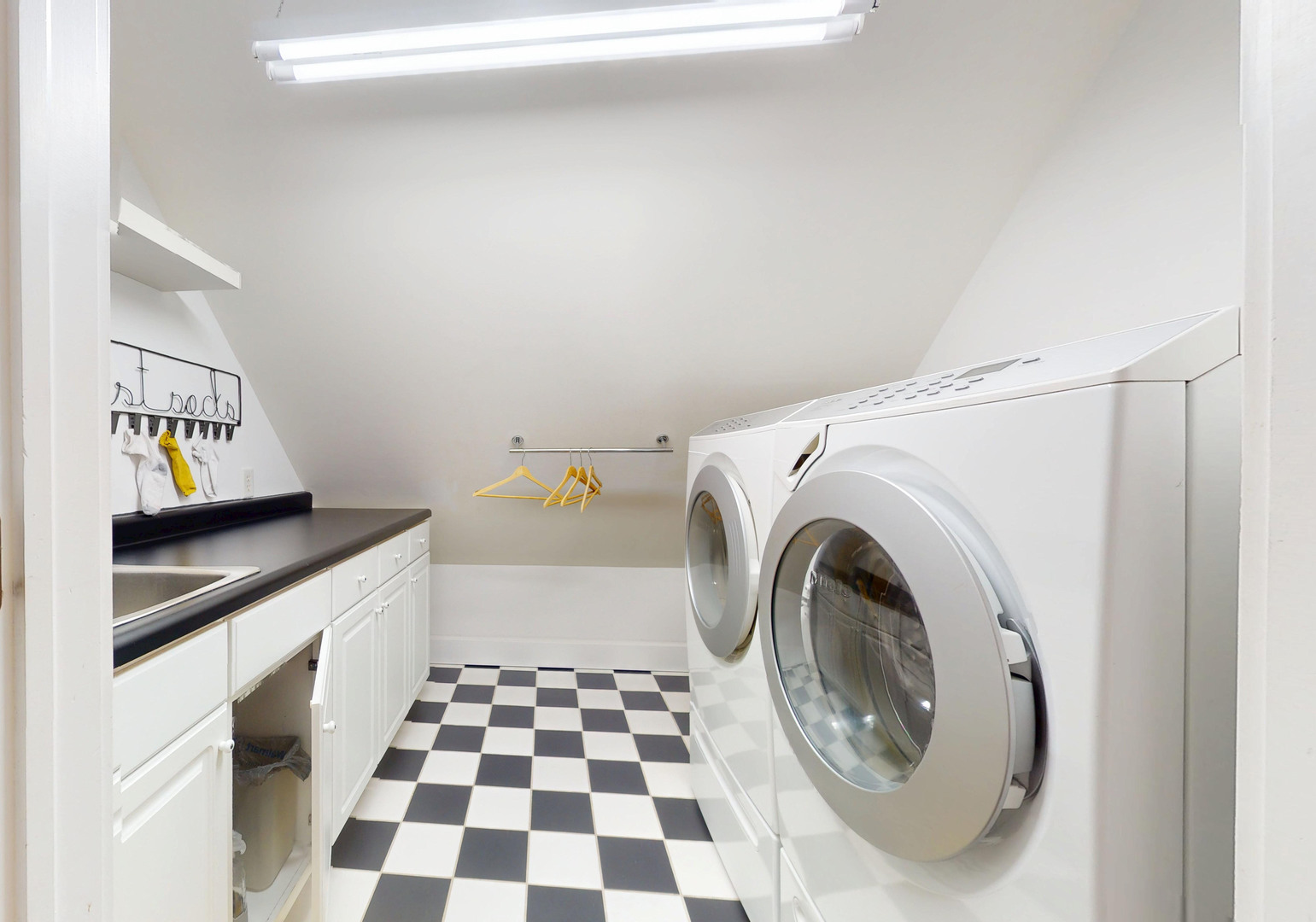 118 Pima Lane Loda, IL 60948 - Photo 37 of 50 a utility room with dryer and washer