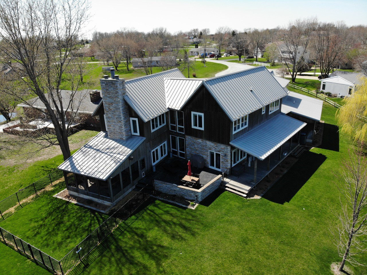 118 Pima Lane Loda, IL 60948 - Photo 39 of 50 a view of a patio with table and chairs