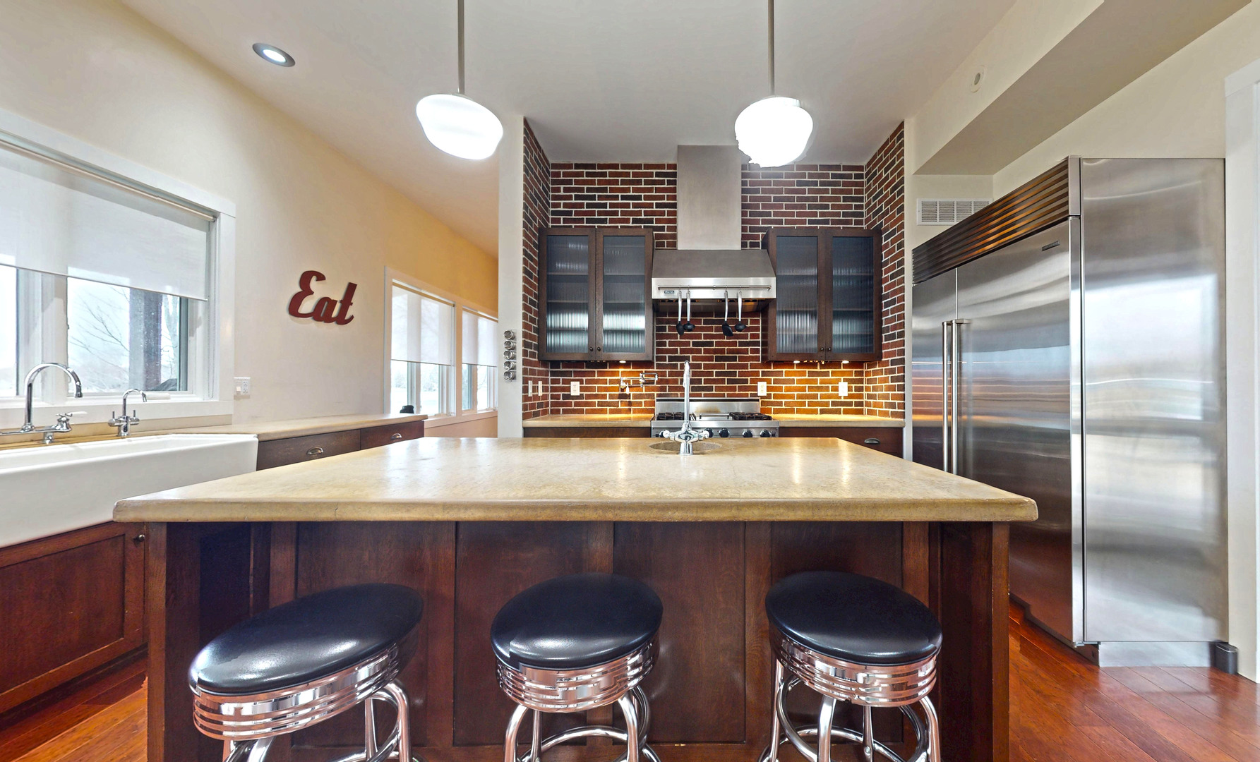 118 Pima Lane Loda, IL 60948 - Photo 6 of 50 a kitchen with a table and chairs