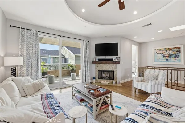 $1,499,000 | 2420 Mathews Avenue, Unit B, Redondo Beach, CA 90278