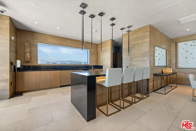 $2,295,000 | 1755 Ocean Avenue, Unit 801, Santa Monica, CA 90401