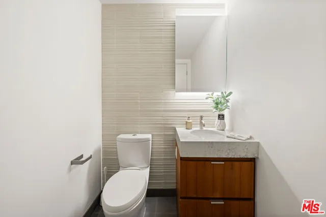 $2,295,000 | 1755 Ocean Avenue, Unit 801, Santa Monica, CA 90401