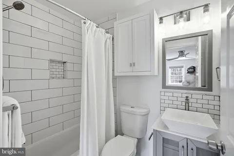 $835,000 | 6721 Kenwood Forest Lane, Unit 45, Chevy Chase, MD 20815