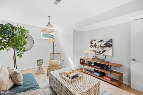 $835,000 | 6721 Kenwood Forest Lane, Unit 45, Chevy Chase, MD 20815