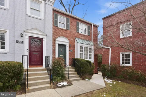 $835,000 | 6721 Kenwood Forest Lane, Unit 45, Chevy Chase, MD 20815
