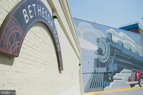 $835,000 | 6721 Kenwood Forest Lane, Unit 45, Chevy Chase, MD 20815