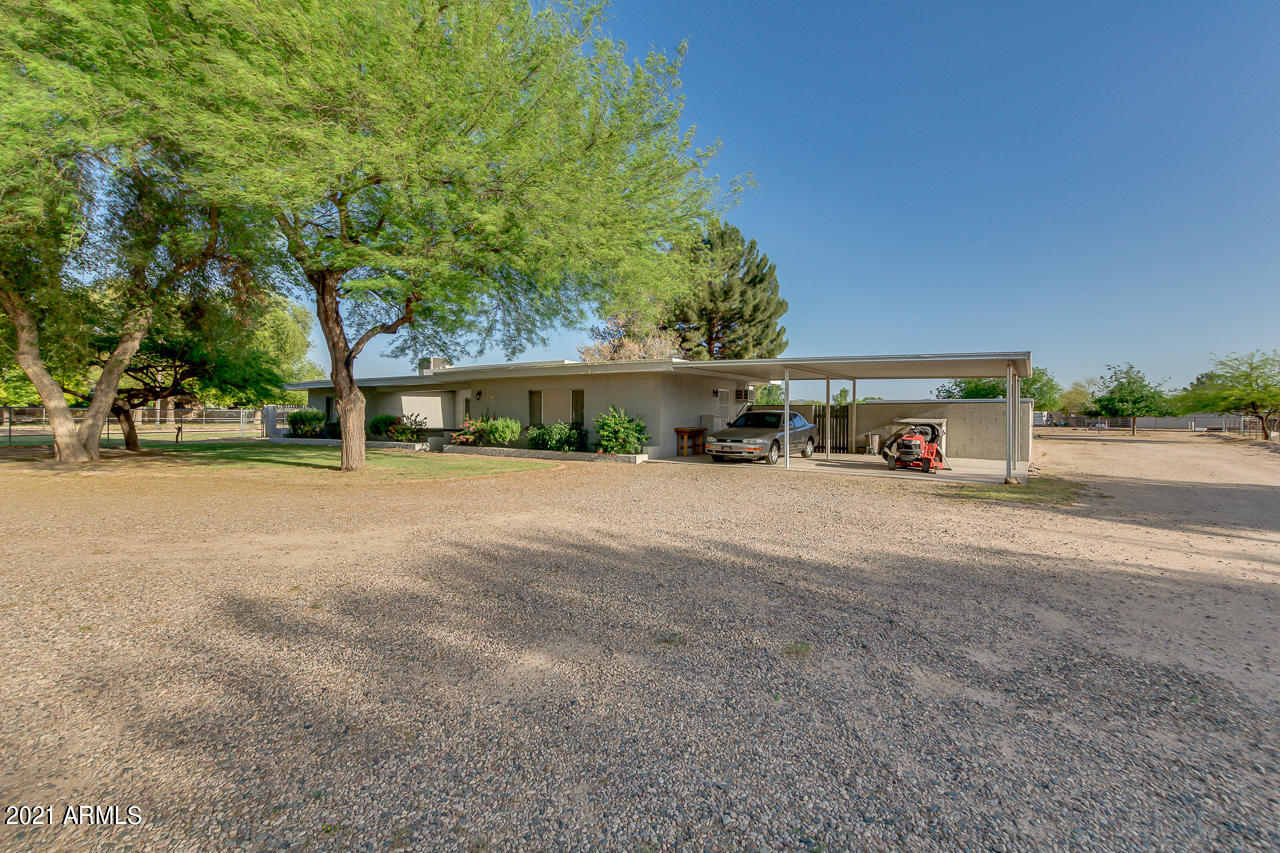 16437 West Lower Buckeye Road Goodyear, AZ 85338 - Photo 4 of 63 04-Lower Buckeye