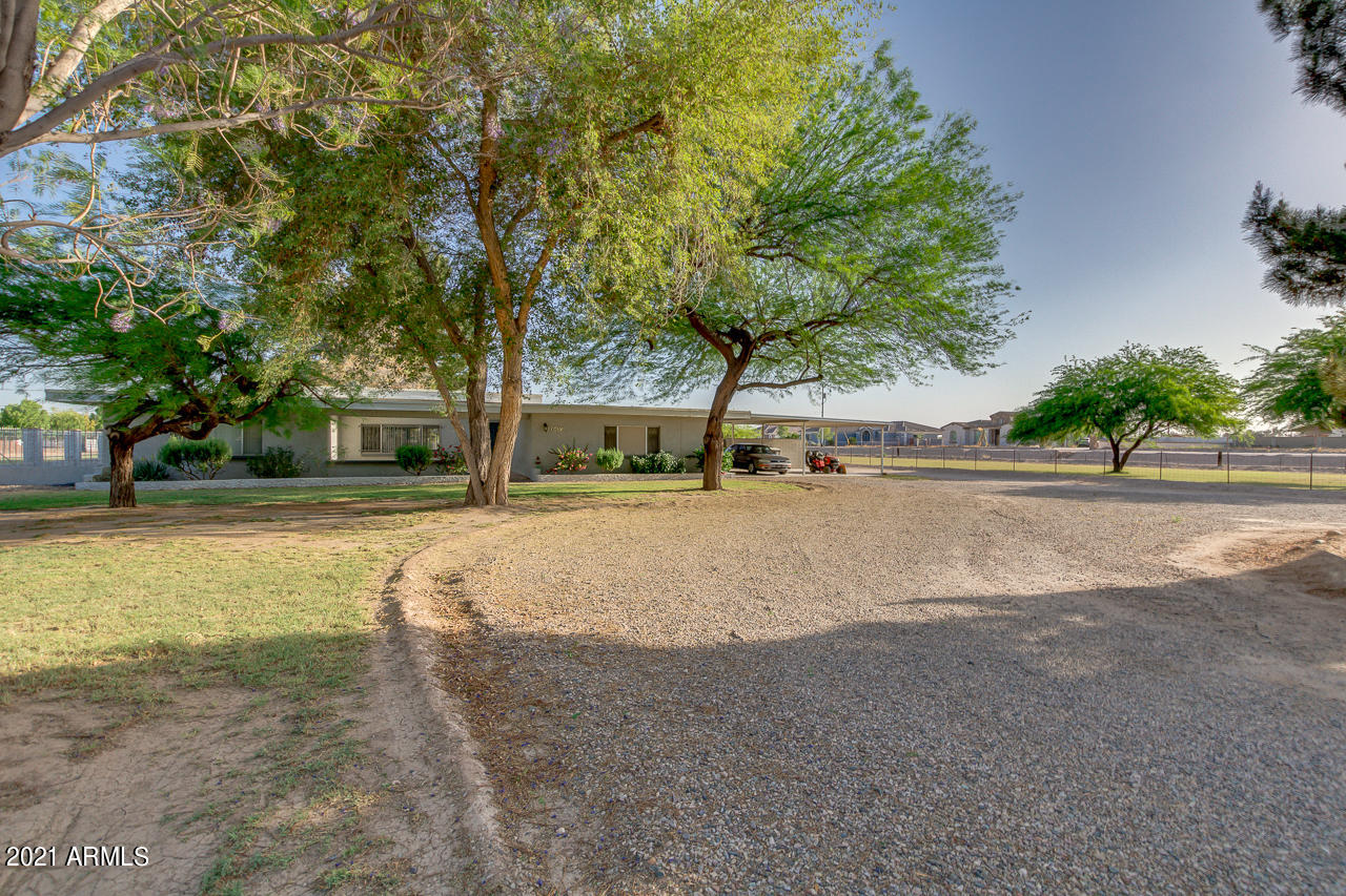 16437 West Lower Buckeye Road Goodyear, AZ 85338 - Photo 5 of 63 05-Lower Buckeye