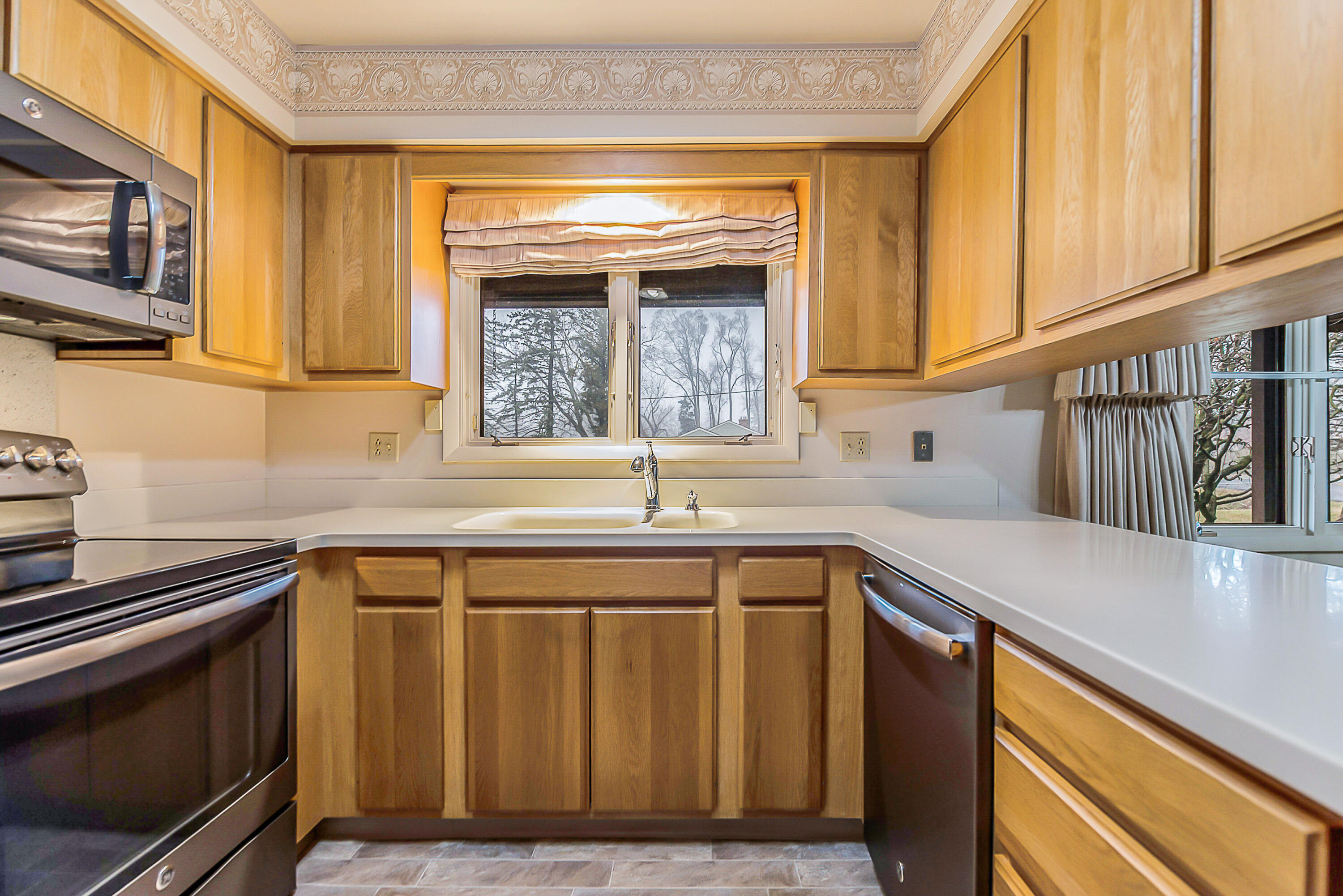 3483 Brassow Road Saline, MI 48176 - Photo 20 of 65 Updated appliances