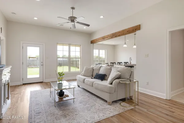 $215,000 | 501 Southeastern Avenue, Rayne, LA 70578