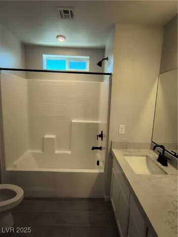 $2,600 | 10674 Bowmore Avenue, Las Vegas, NV 89166