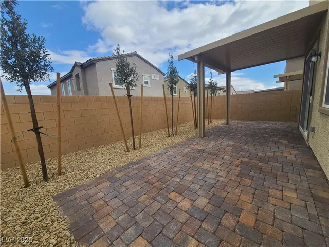 $2,600 | 10674 Bowmore Avenue, Las Vegas, NV 89166