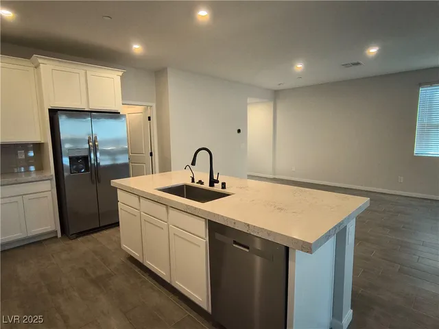 $2,600 | 10674 Bowmore Avenue, Las Vegas, NV 89166