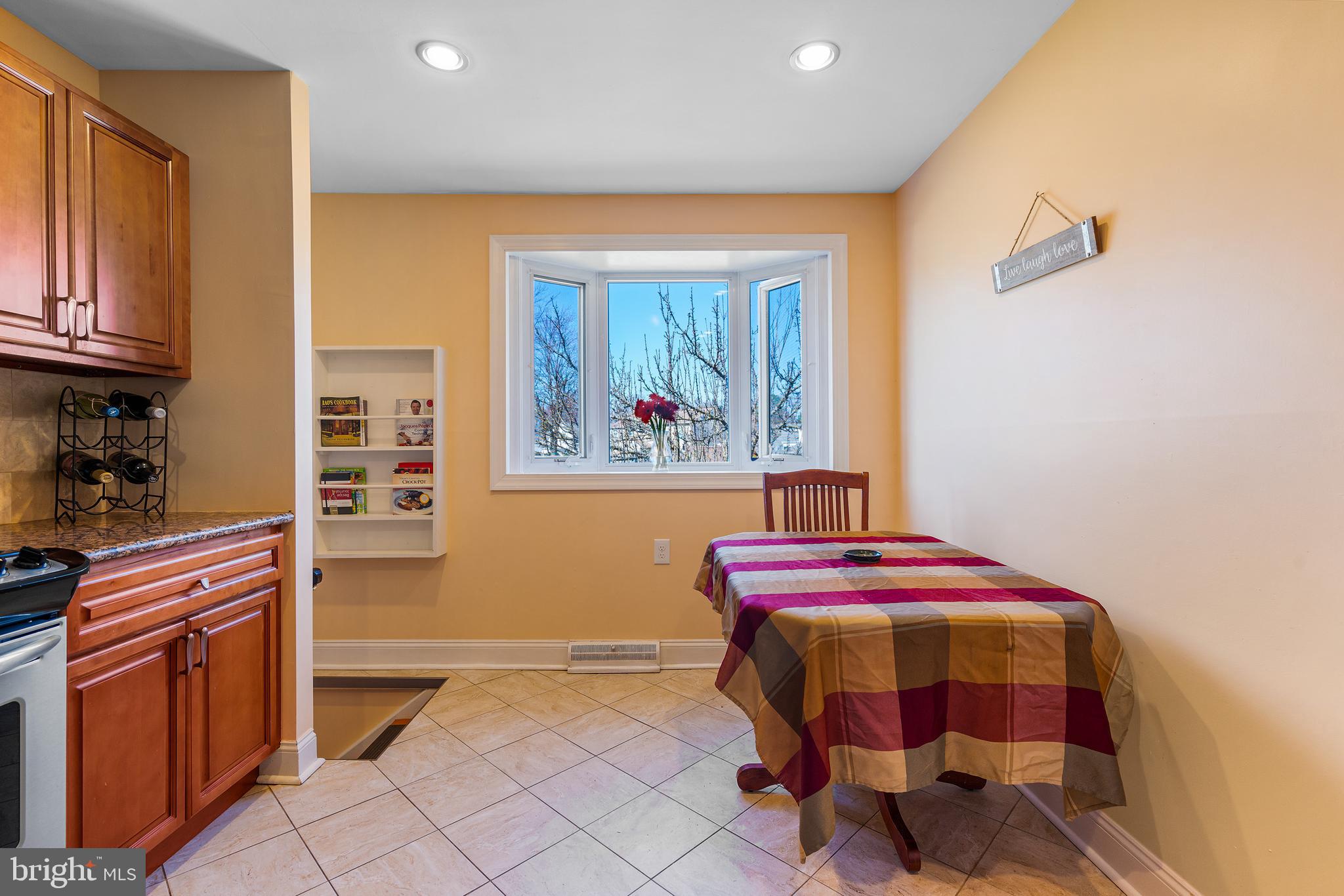 1280 Whitney Road Southampton, PA 18966 - Photo 8 of 26 Gallery Image 8