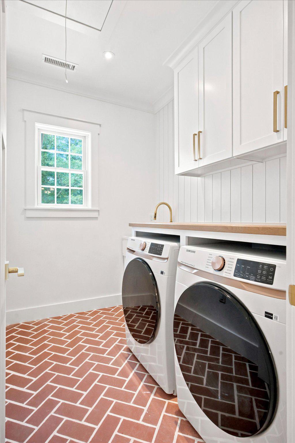1756 Yellow Springs Road Malvern, PA 19355 - Photo 27 of 43 2nd Floor Laundry