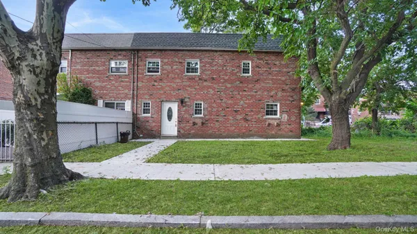 $819,000 | 918 Throgs Neck Expressway | Throgs Neck