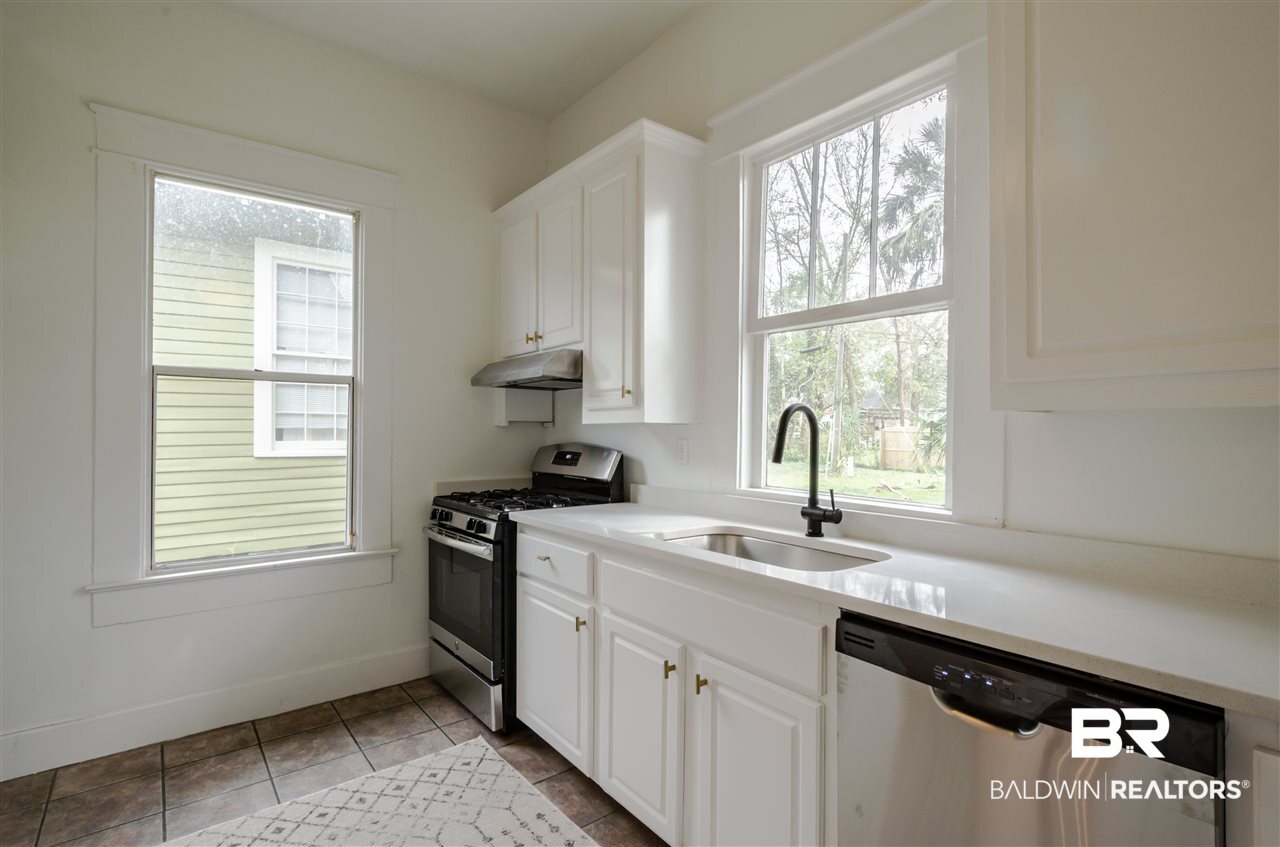 1565 Blair Avenue Mobile, AL 36604 - Photo 16 of 34