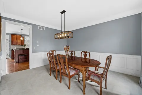 $775,000 | 40-w612 North Blue Lake Circle North, St. Charles, IL 60175