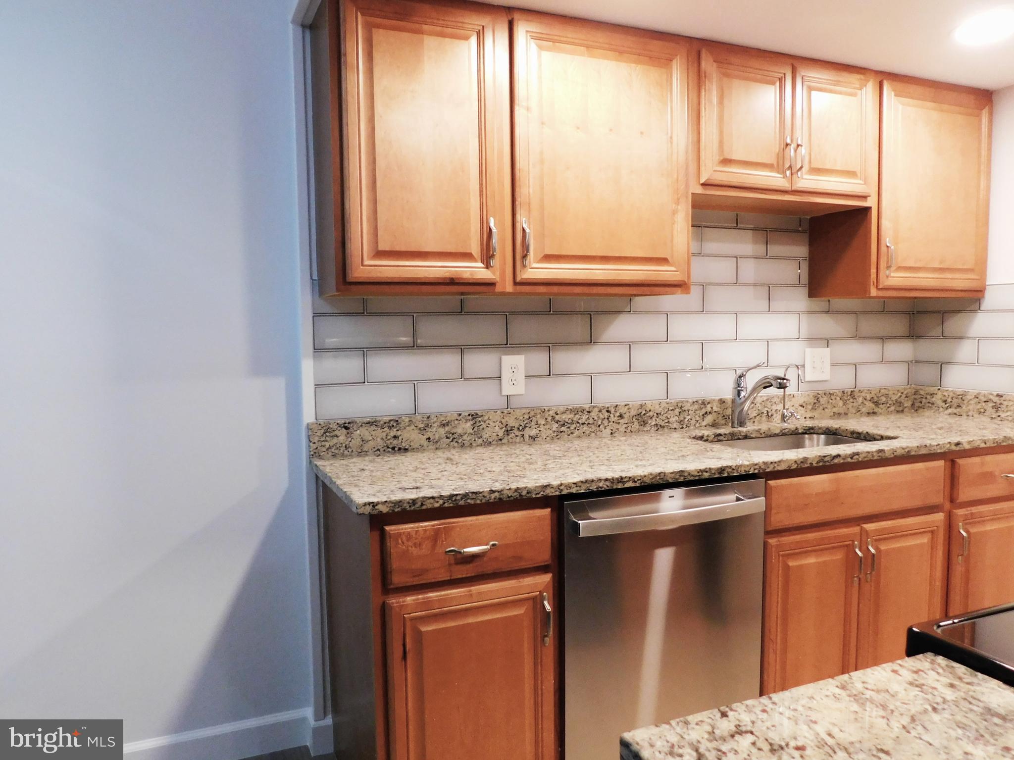 11601 Stoneview Square, Unit 11C Reston, VA 20191 - Photo 8 of 37 Newer quiet SS dishwasher