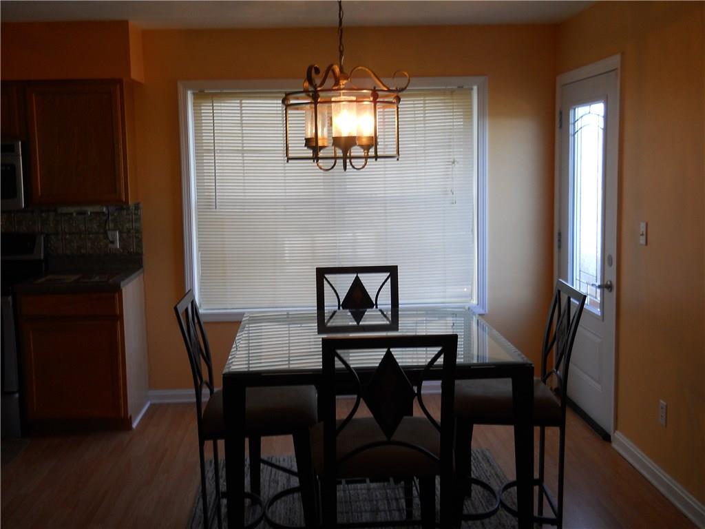 635 Main Street McKees Rocks, PA 15136 - Photo 5 of 20 Dining room