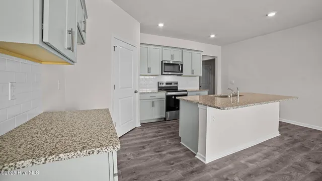 $322,990 | 1503 Stonebriar Drive, Winterville, NC 28590