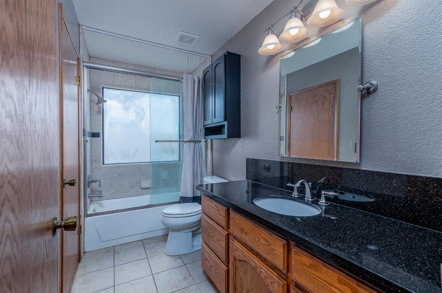 2108 Canadian Circle Modesto, CA 95356 - Photo 33 of 44