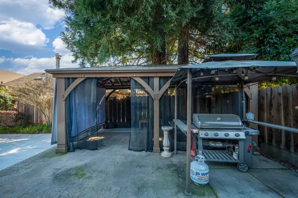 $564,750 | 2108 Canadian Circle, Modesto, CA 95356