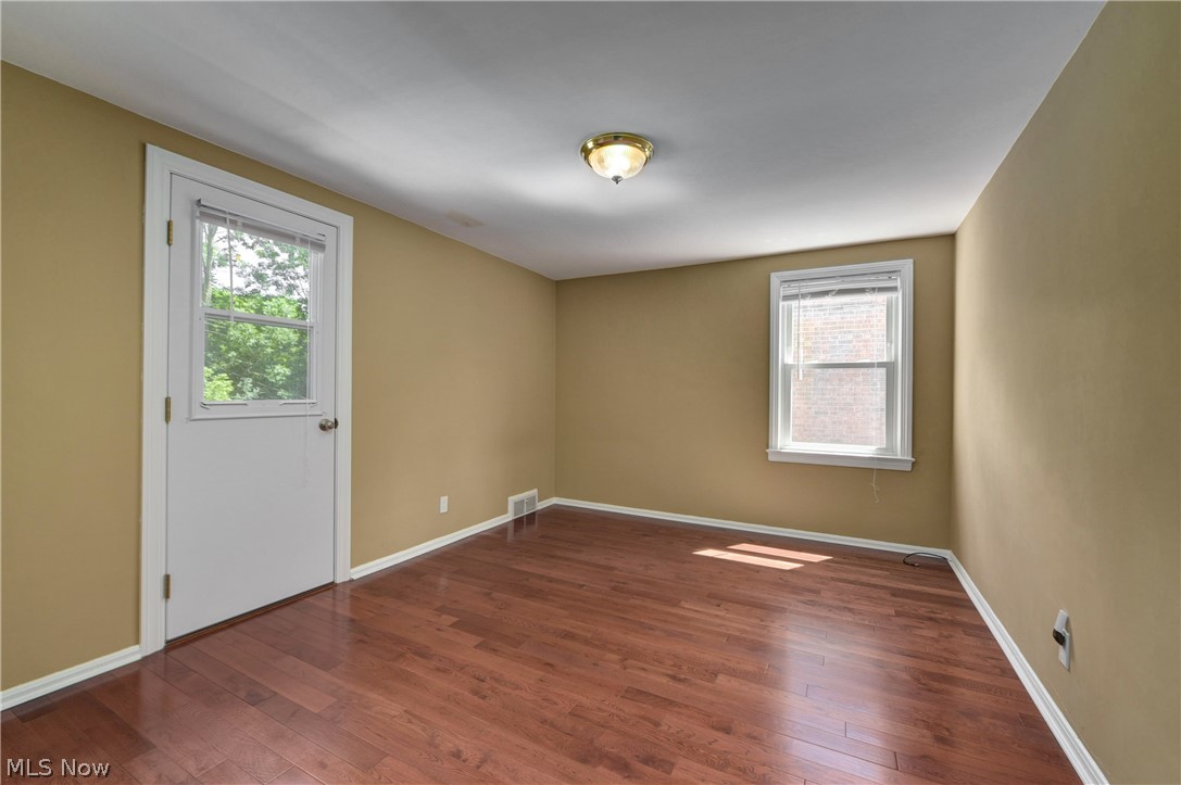 4341 Silsby Road University Heights, OH 44118 - Photo 20 of 23
