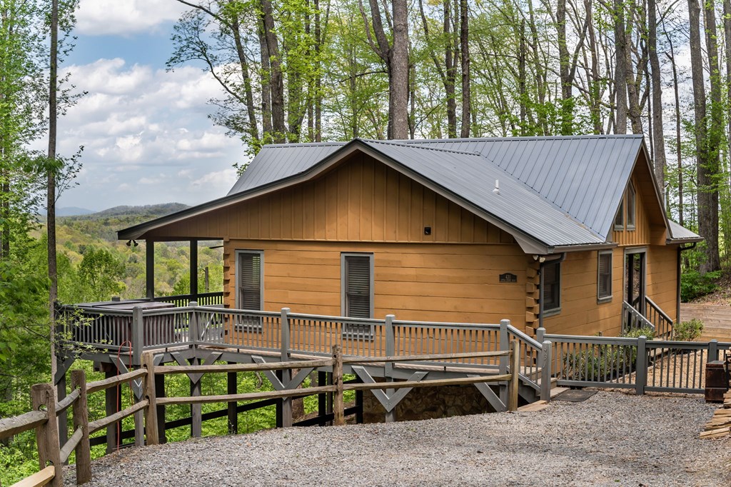 431 Little Bushy Head Road Blue Ridge, GA 30513 - Photo 10 of 46