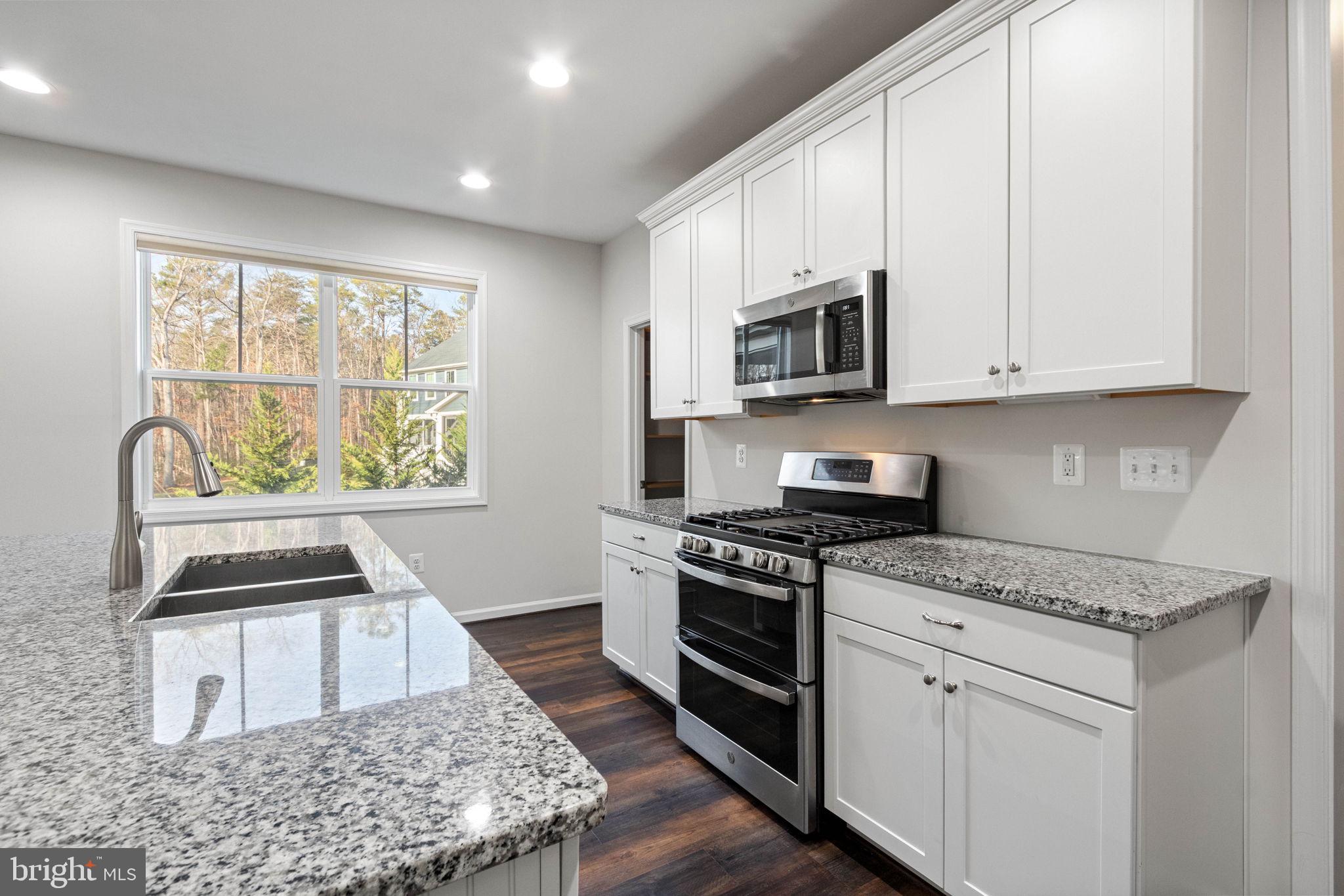 10602 Springvale Lane Spotsylvania, VA 22551 - Photo 21 of 80 Gas Cooking!