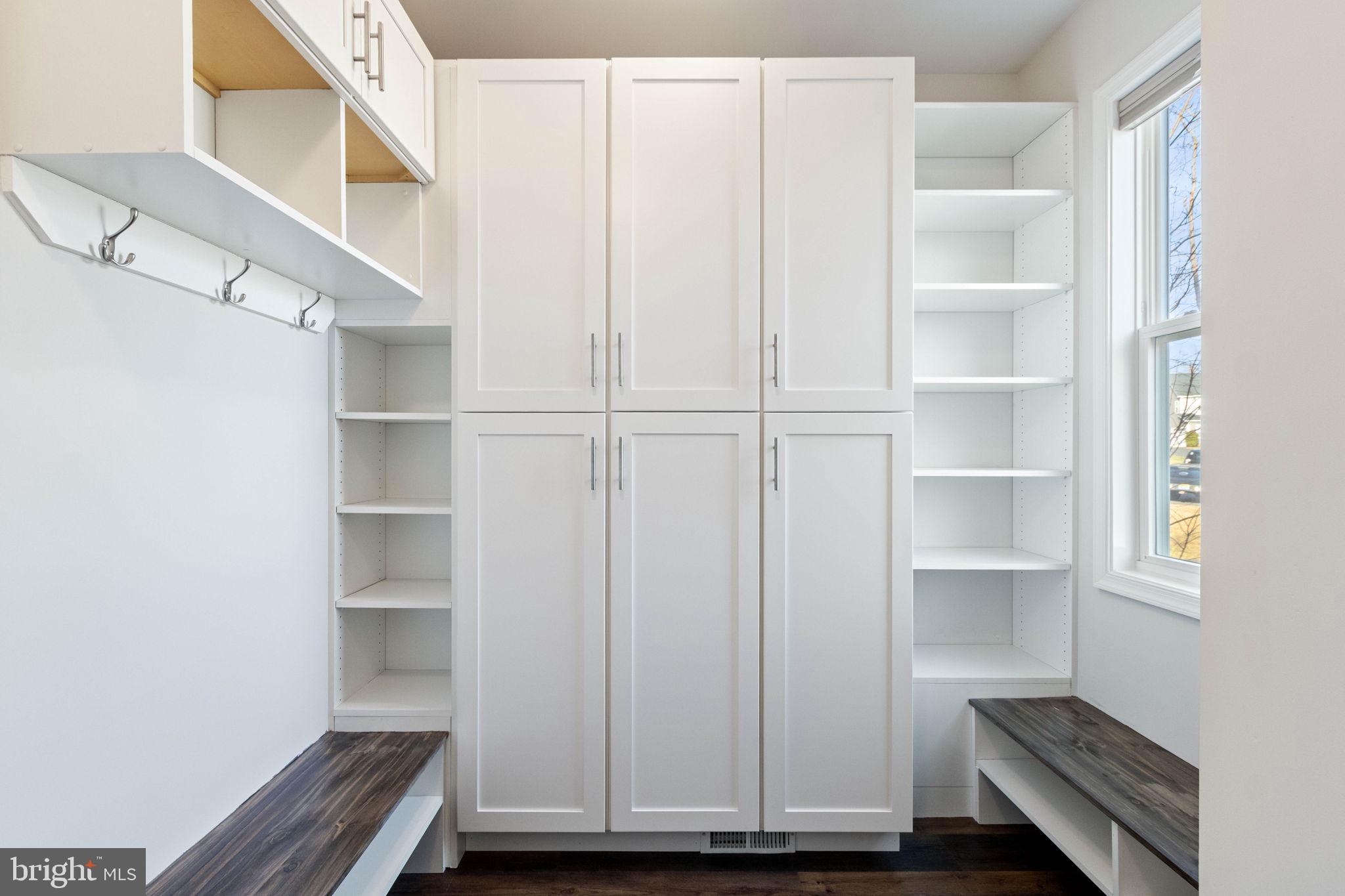 10602 Springvale Lane Spotsylvania, VA 22551 - Photo 24 of 80 Custom Mud Room Cabinetry
