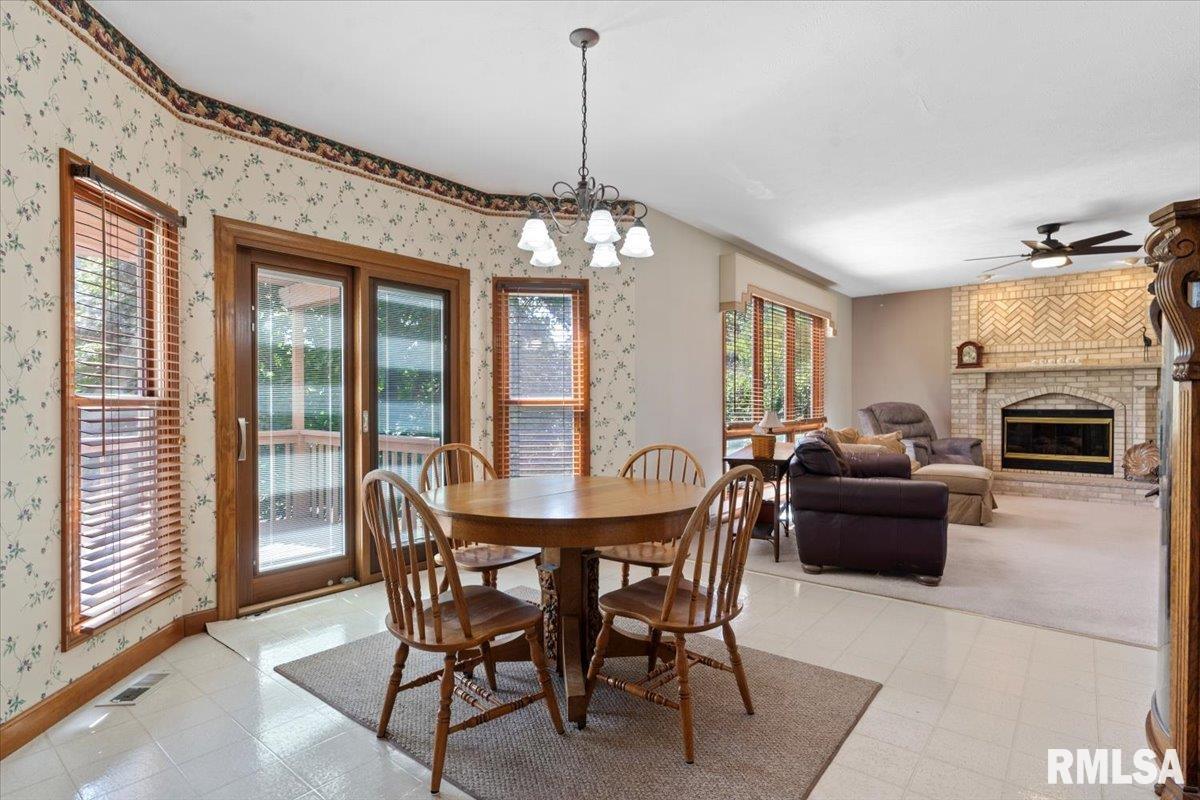 337 Keystone Drive Chatham, IL 62629 - Photo 16 of 49