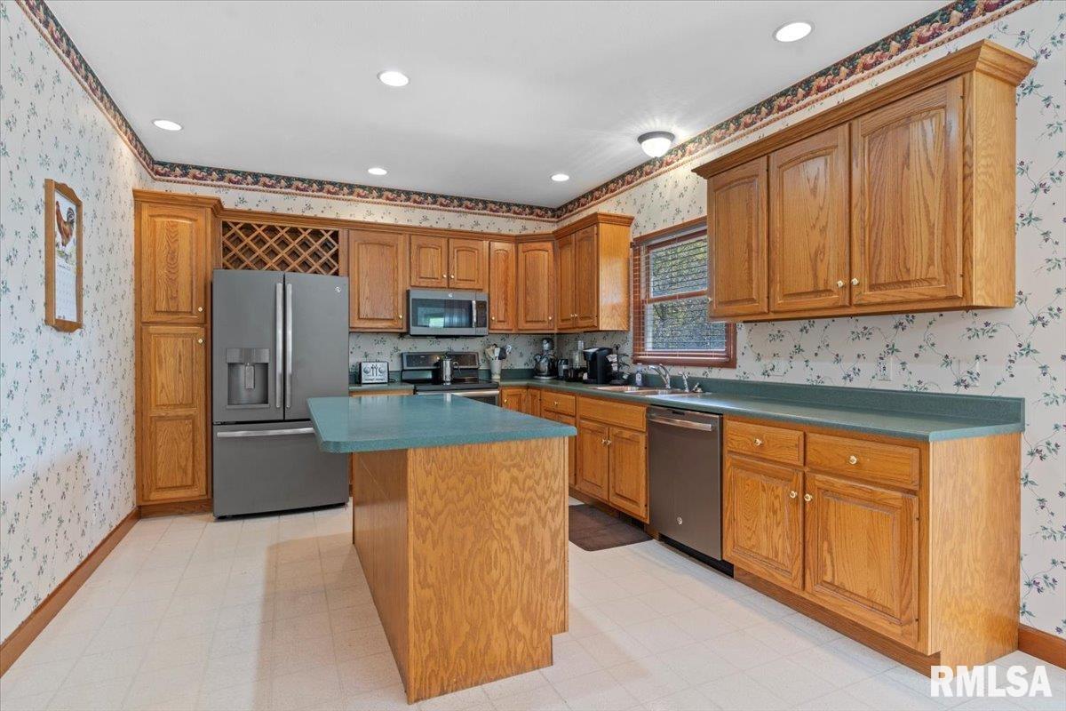 337 Keystone Drive Chatham, IL 62629 - Photo 17 of 49